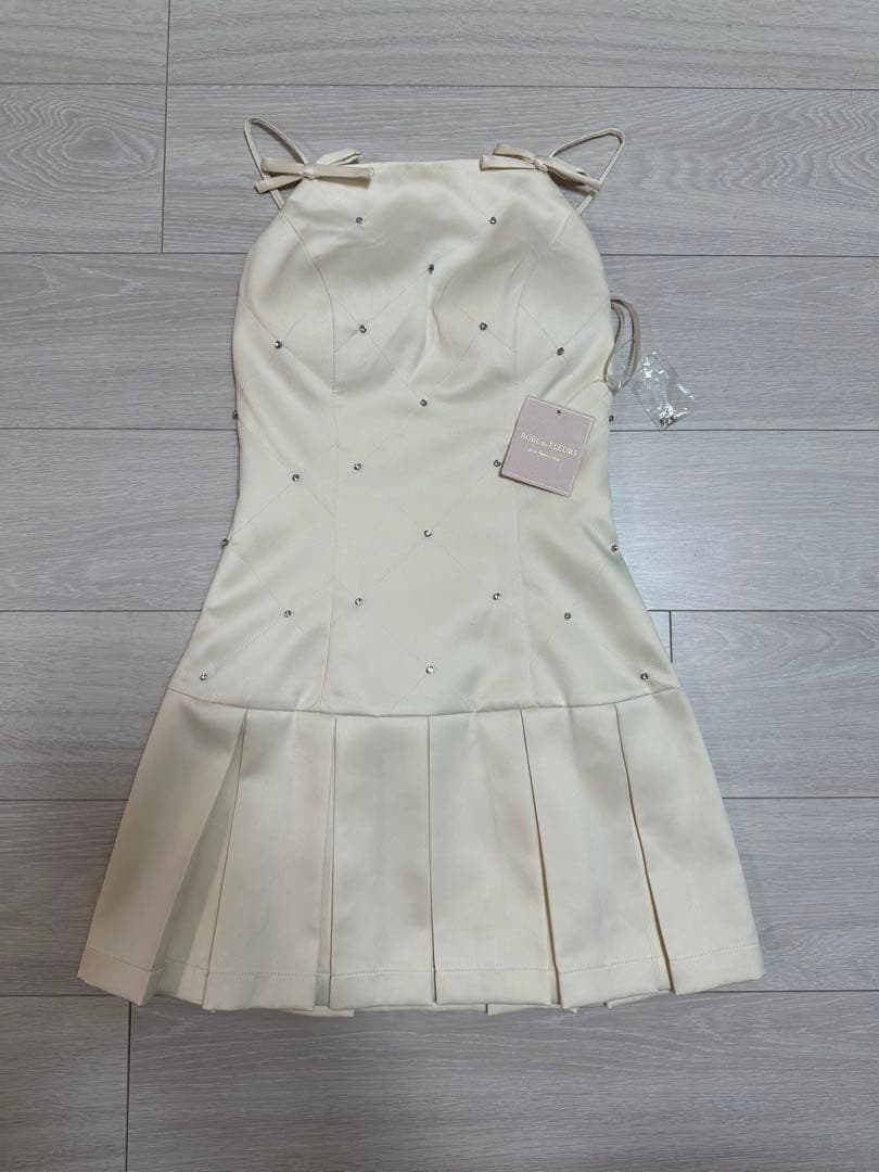 ROBE de FLEURS キャミソール　ミニドレス　キャバドレス　フリル