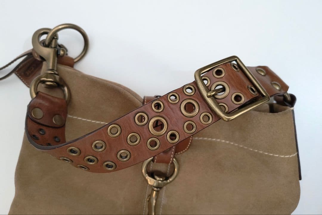 COACH　コーチ　美品　ベージュ スエード フリンジ ショルダーバッグ