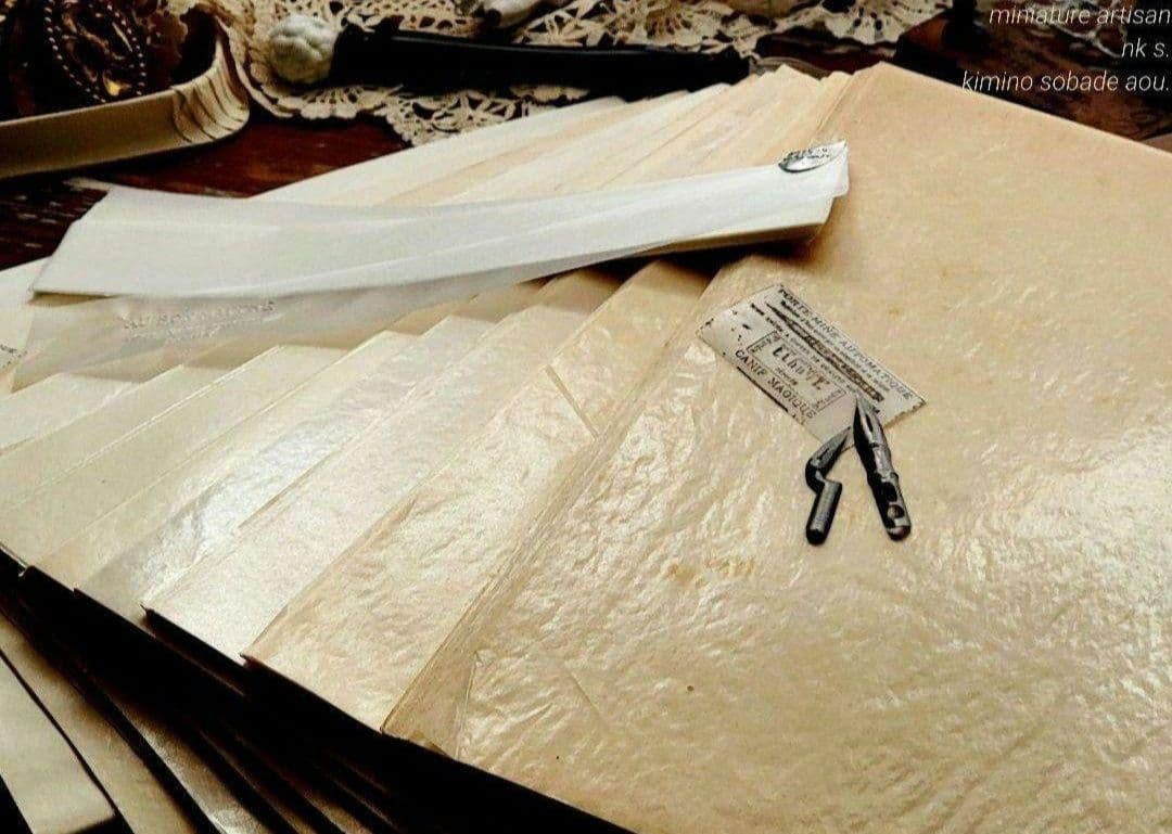 ヴィンテージ飴色のような焼けグラシン紙味紙ジャンクジャーナル素材　80枚×３+１