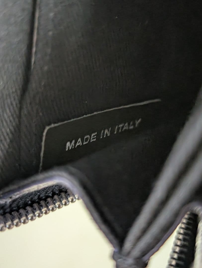 ☆値下げ☆【MARNI】カーフレザー ケース バイカラーラウンドウォレット