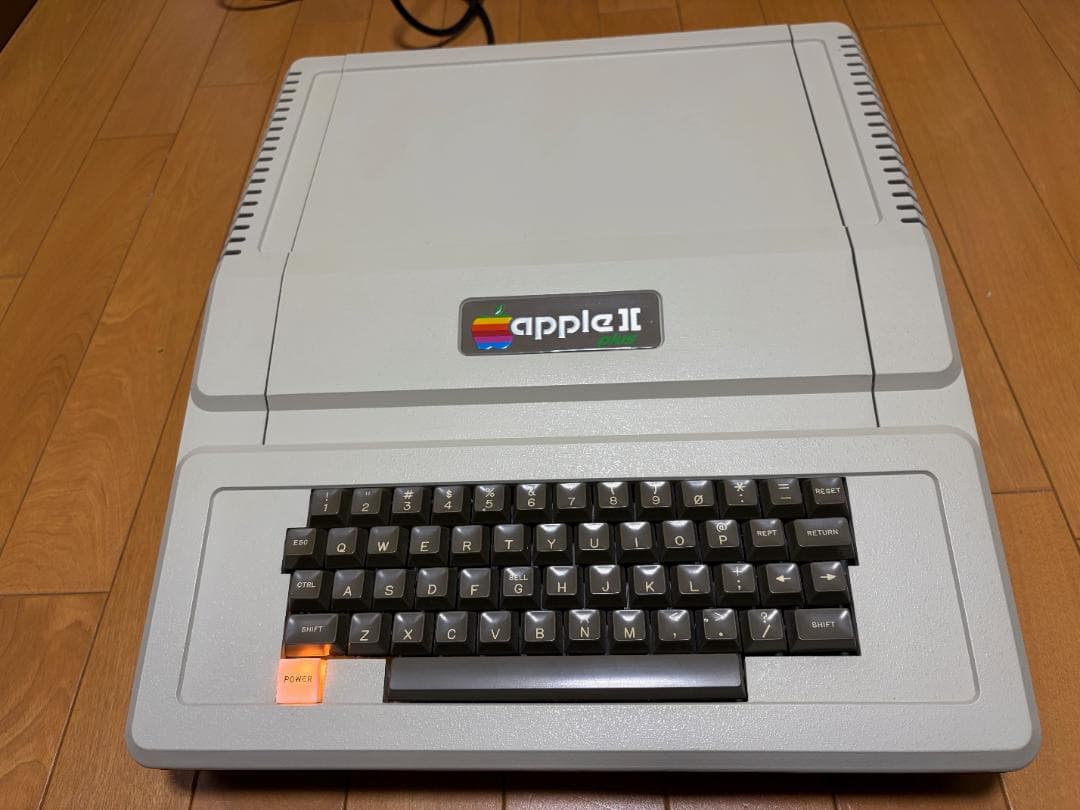 Apple II Plus コンピュータ MODEL NO. A2S1016 Apple II Plus コンピュータ MODEL NO. A2S1016 Vintage Apple II Plus