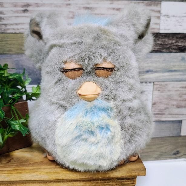 ファービー2 クラウディスカイ 緑目 英語版 furby furby2 #6 - メルカリ