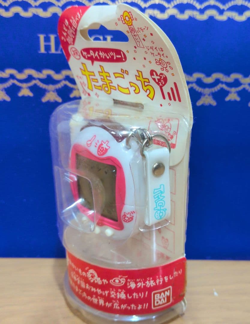 BANDAI たまごっち ケータイかいツーたまごっちプラス〈いちごよーぐると〉