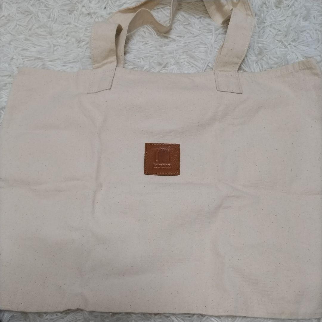 極美品　MOTHERHOUSE　マザーハウス　レザー　ショルダーバッグ　ステッチ