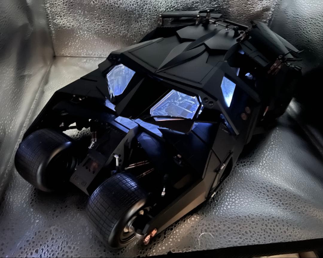 1/12 バットモービル とバットマンフィギュアキットの完成品(LED電飾)