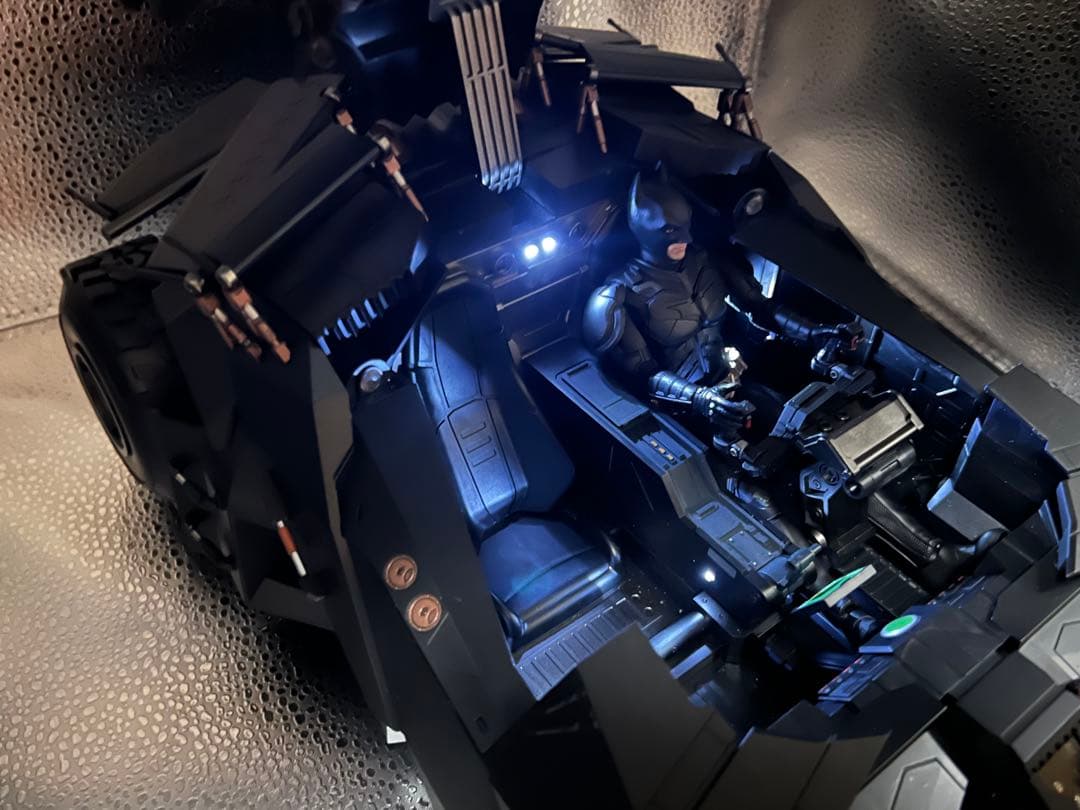 1/12 バットモービル とバットマンフィギュアキットの完成品(LED電飾)