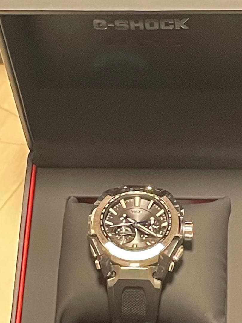 カシオGショック　MTG-B4000-1AJF 電波ソーラー腕時計　MT-G