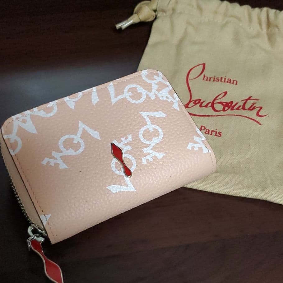 『引っ越しセール』ルブタン　ケース、カードケース