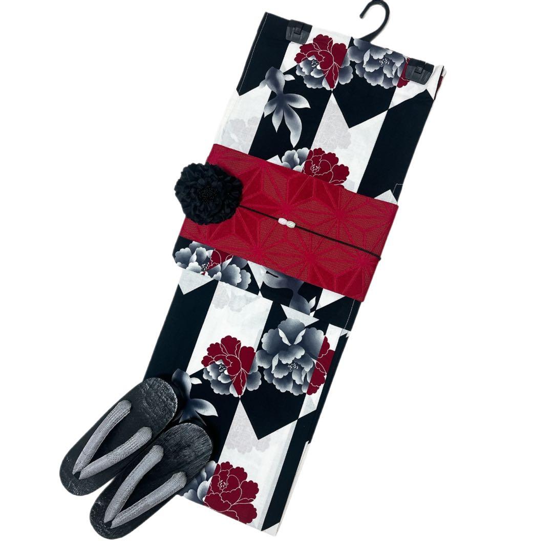 SALE 浴衣ジェンヌ 浴衣5点セット 黒×白 矢絣 矢羽 半幅帯 下駄 赤