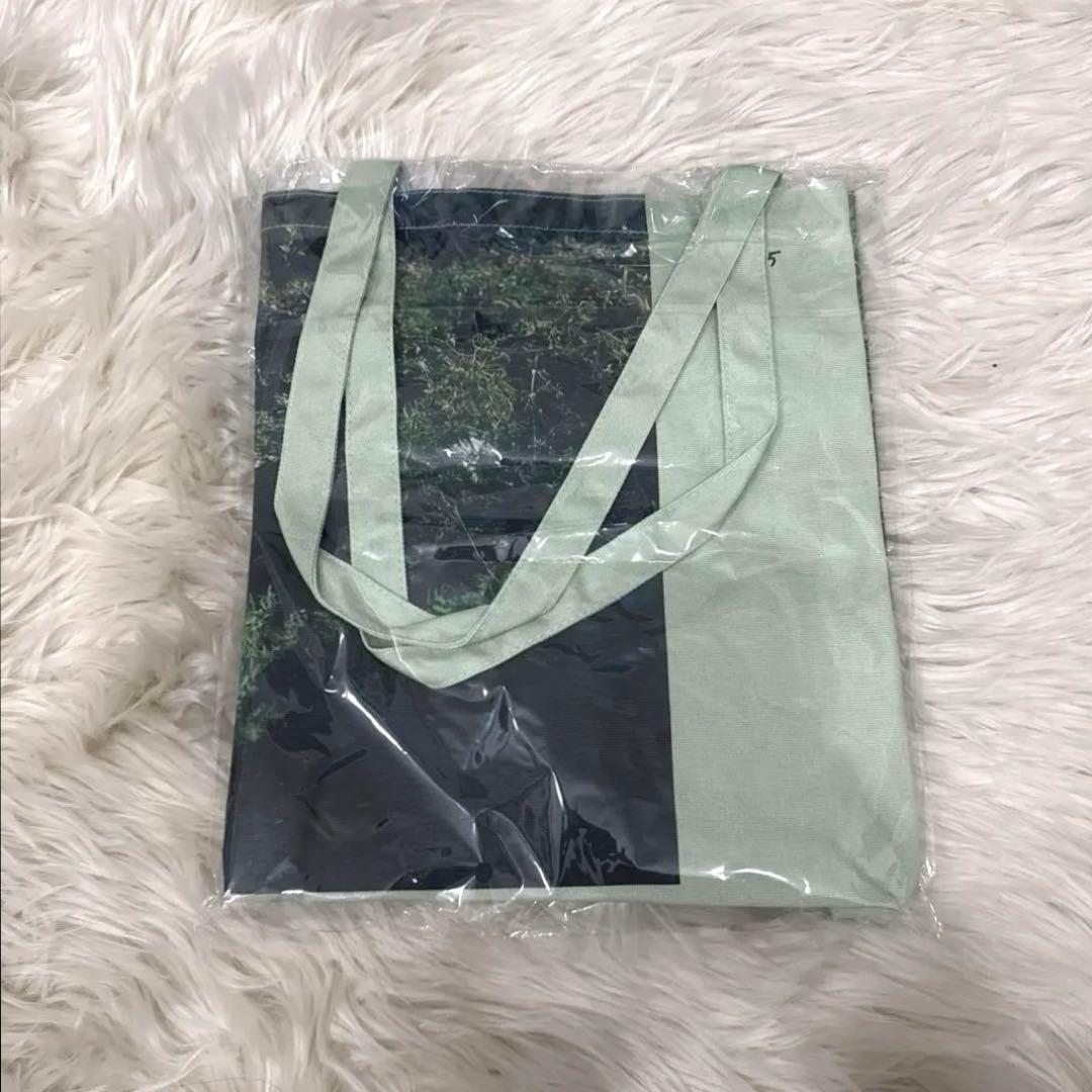 JENNIE 写真展 トートバッググリーン ジェニ Green Tote Bag - メルカリ