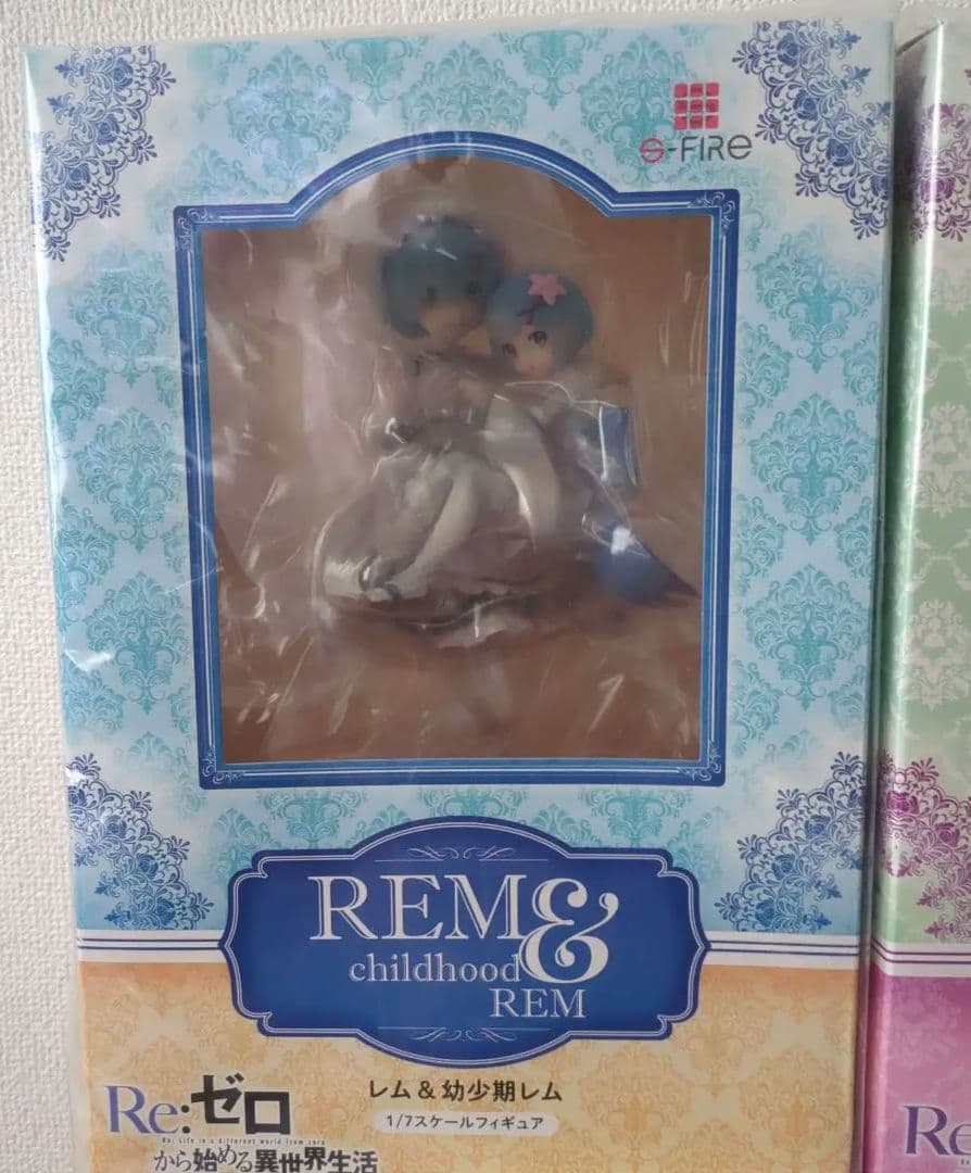 送料込み　リゼロ　エスファイア　レム　ラム　エミリアフィギュア　幼少期