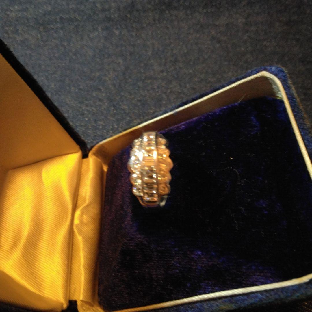 エレガント Pt900 リング ダイヤモンド　中古品