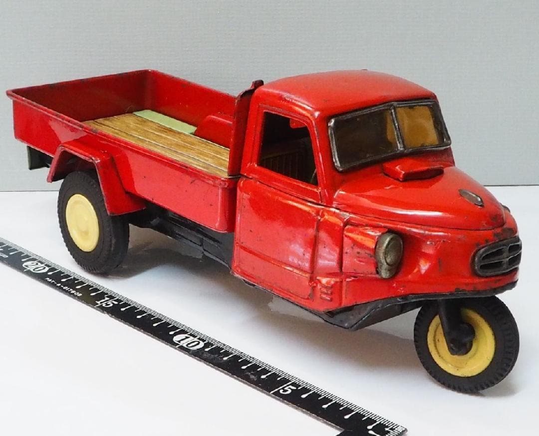 萬代屋【三菱 オート三輪トラック 赤一色 動作確認済】ブリキ自動車TIN【箱無】