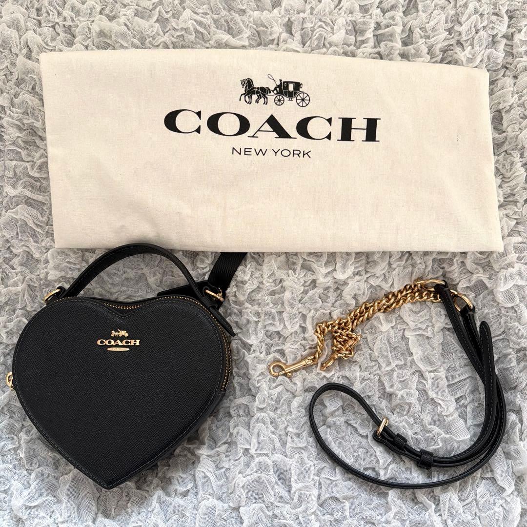 COACH ハートクロスボディーバッグ