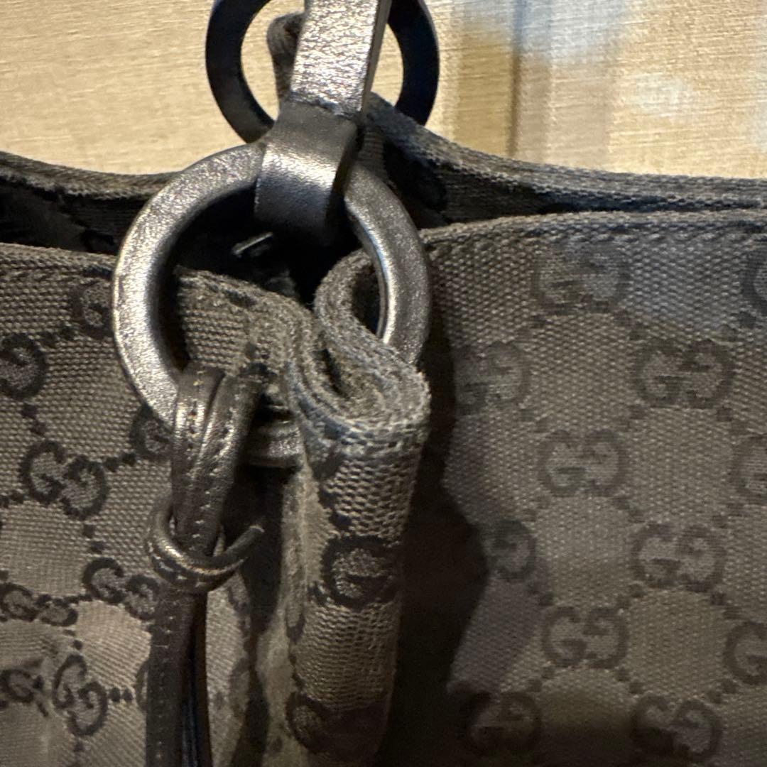 GUCCI ブラックキャンバス ハンドバッグ