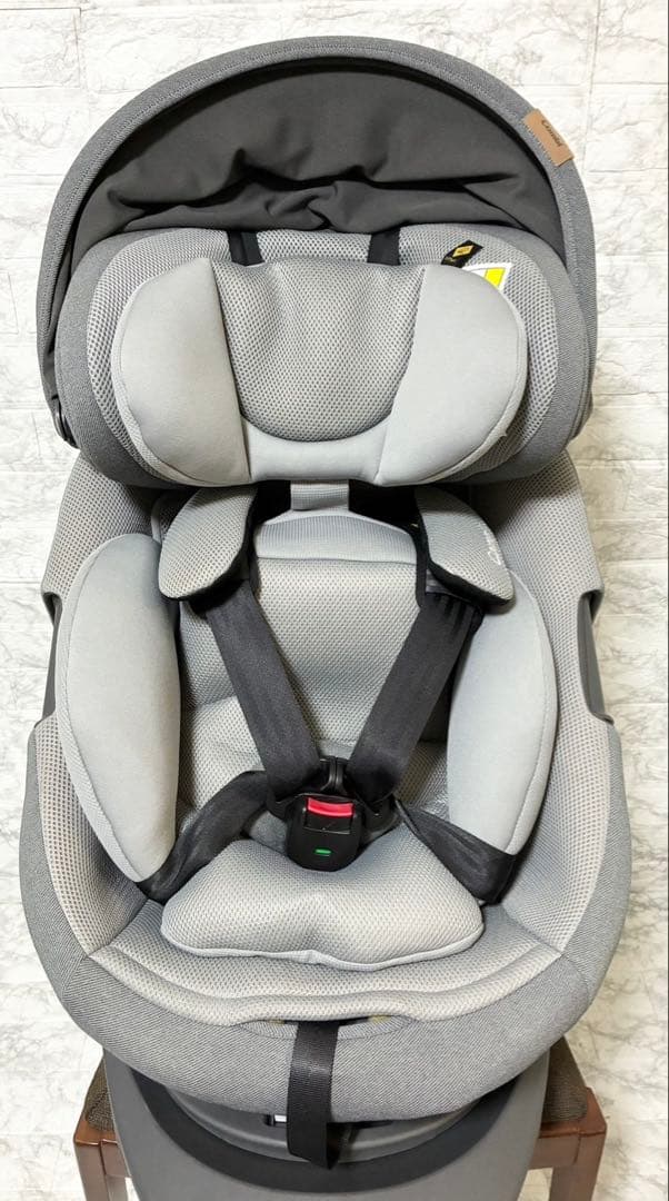 【美品】Combi The S Air ISOFIX エッグショック ZB690