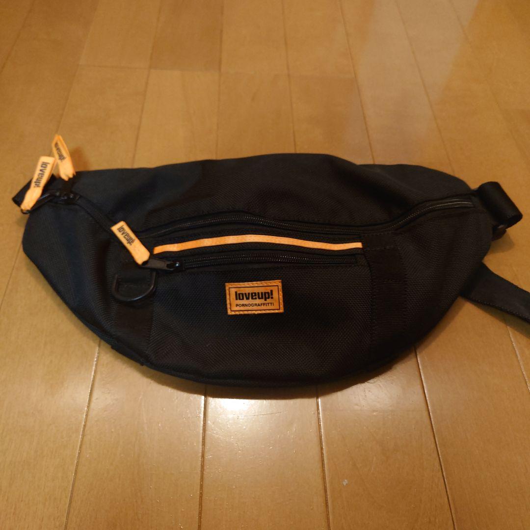 ポルノグラフィティlove up限定ウエストバッグ - メルカリ