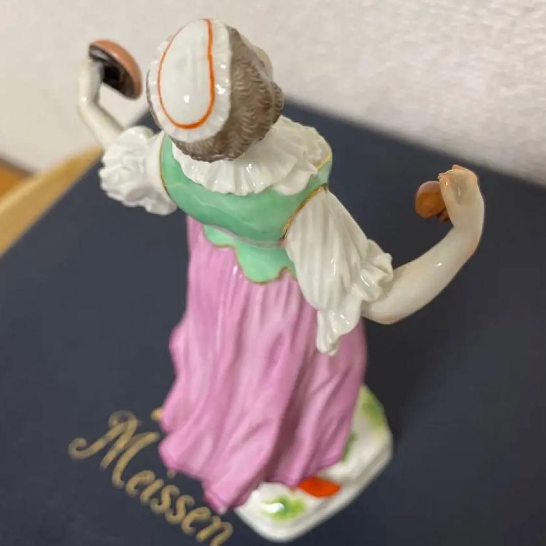 ケンドラー・コロンビーヌ・14cm・左手の一部に綺麗な修復があります