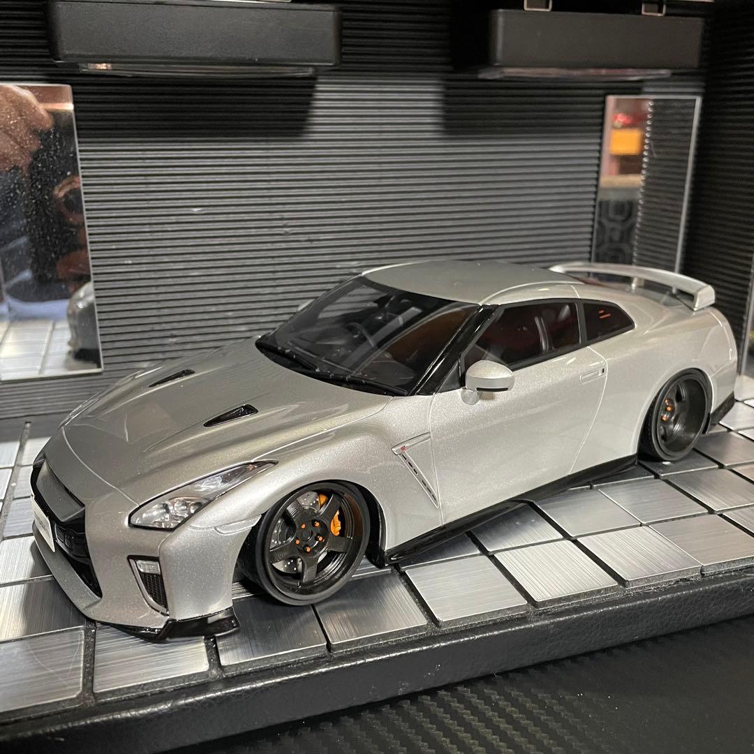 京商 1/18ニッサンGT-R R35 プレミアムエディション(カスタム仕様)