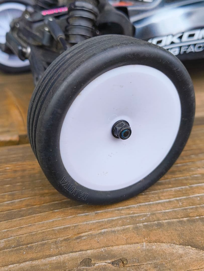 ヨコモ ルーキーオフロード2.0 タイヤホイール付き