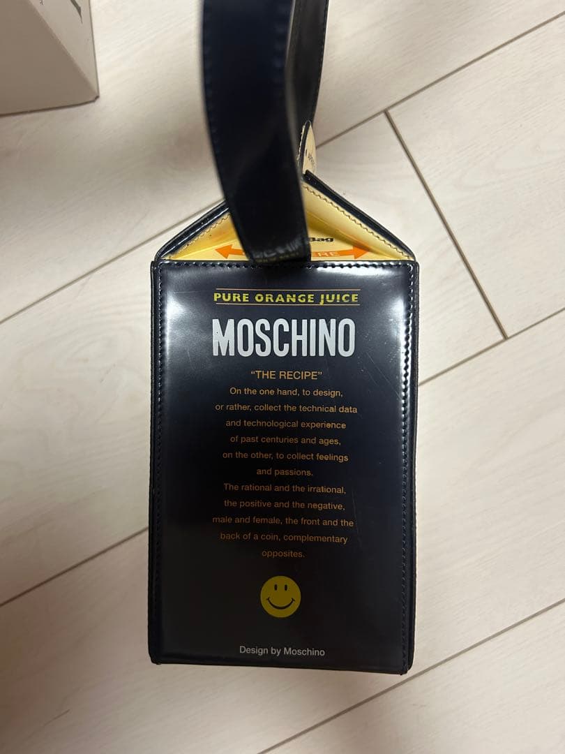 【新品未使用】MOSCHINO ジュースパック ショルダーバッグ