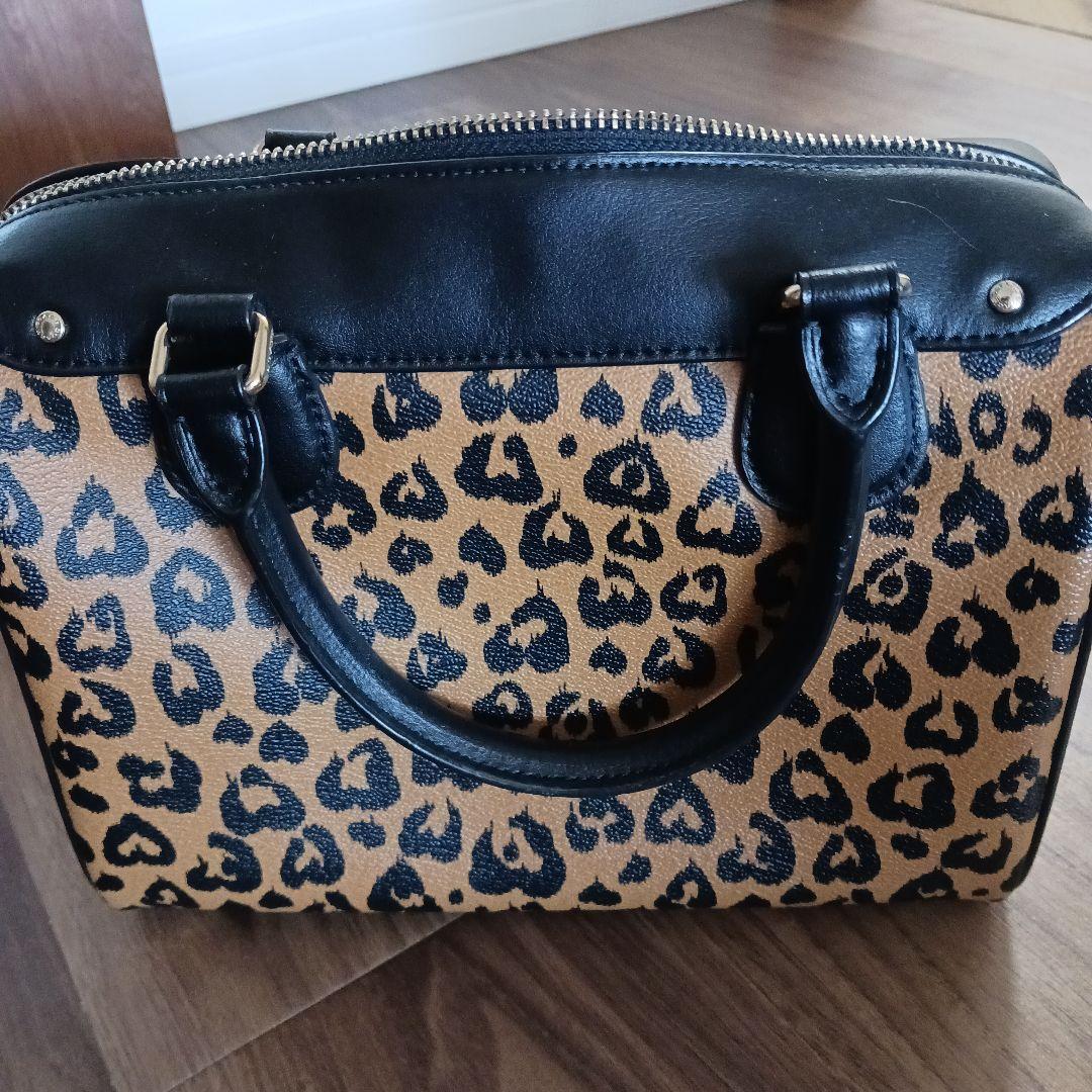COACH ハートヒョウ柄 ショルダーバッグ