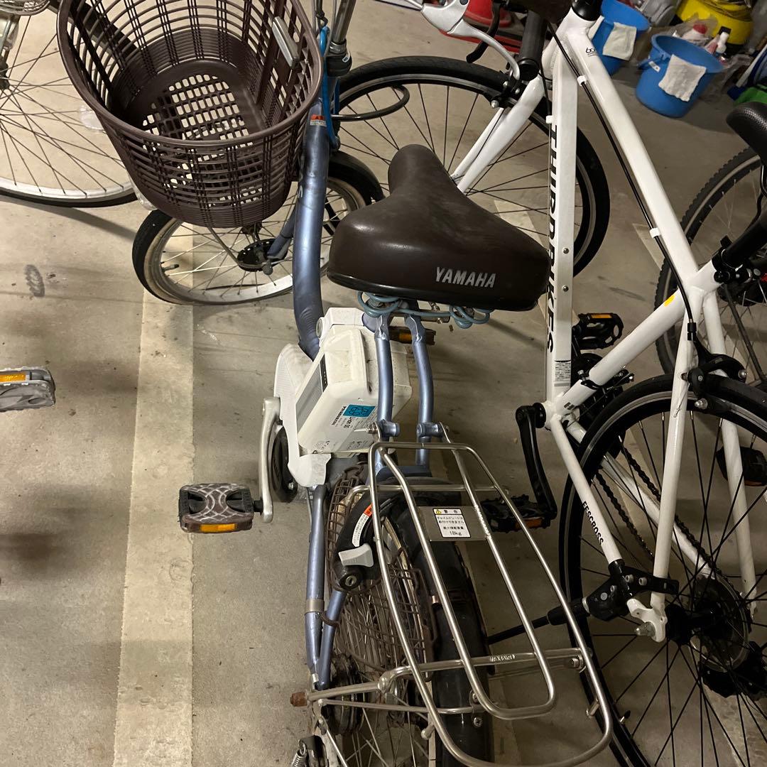 電動アシスト自転車 シルバー 前カゴ付き