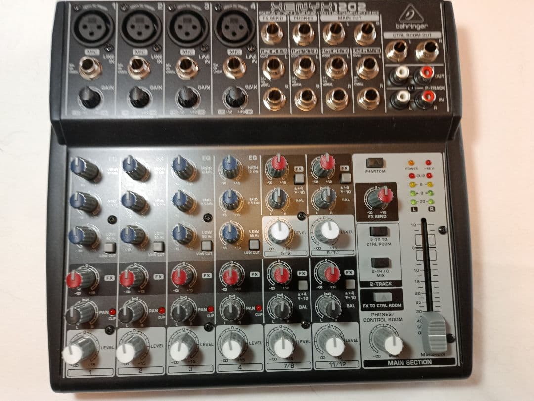 Behringer XENYX 1202 アナログミキサー