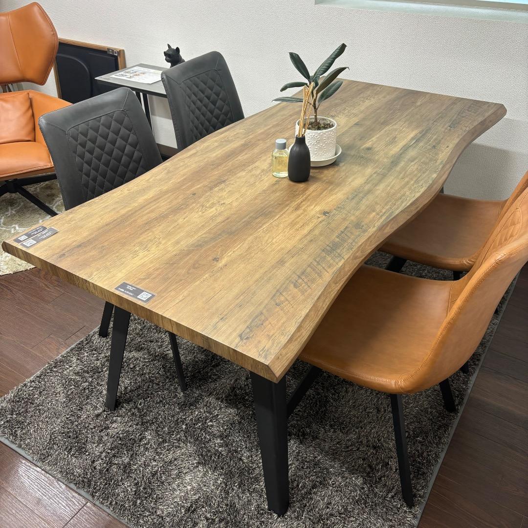 ダイニングテーブル　一枚板風　大きめ　木目　かっこいい　160㎝