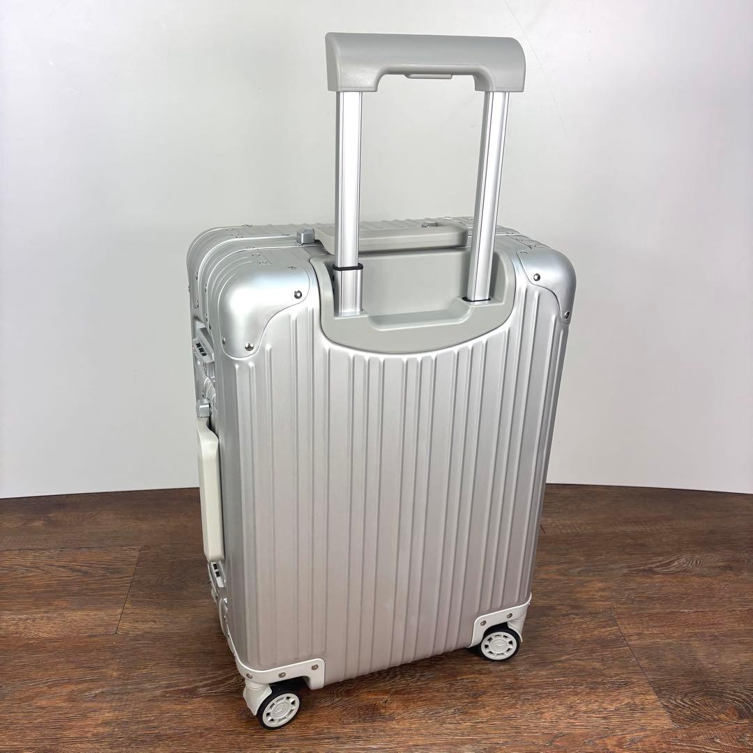 メルセデスベンツ32L アルミスーツケース《美品》機内持込みサイズ TSAロック