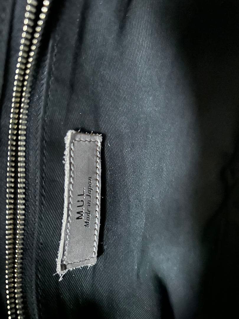 M.U.L. グレー レザーハンドバッグ