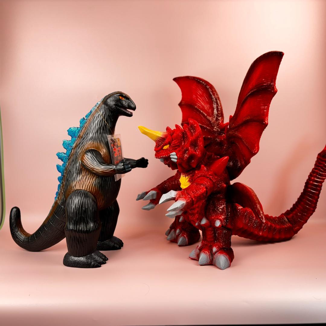 ゴジラ・ストア限定 マルサン×こがねむし 超弩級デストロイア - メルカリ