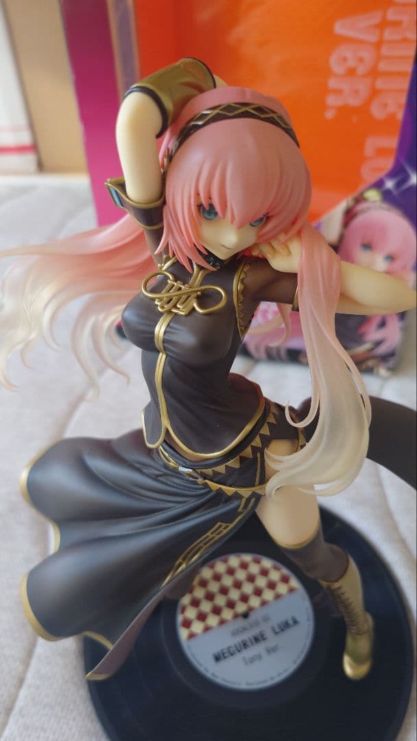 巡音ルカ Tony Ver. フィギュア