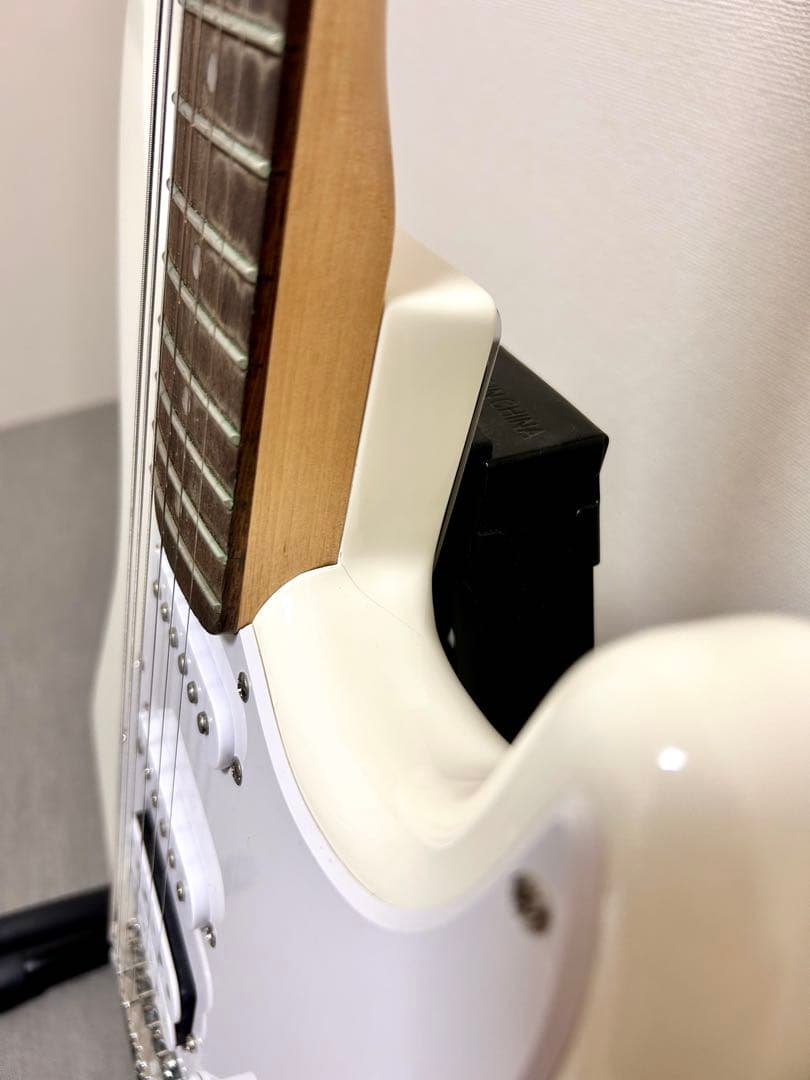 【匿名配送】squier bullet strat / エレキギター ホワイト