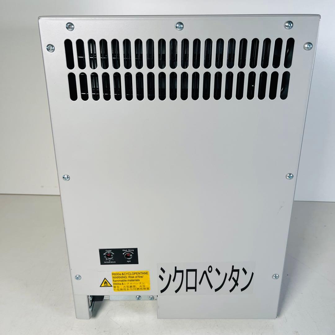 【ほぼ未使用】【希少非売品】Red Bull 冷蔵庫 小型冷蔵庫 ショーケース