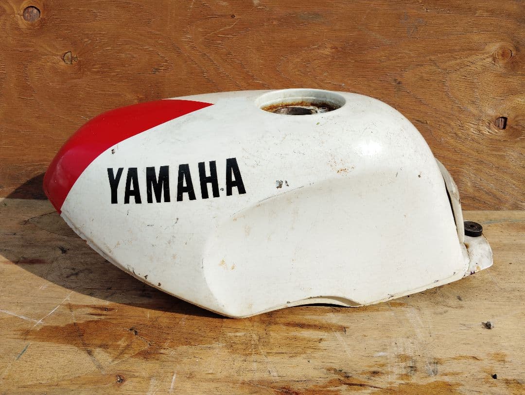 ゴールデンウィーク特別価格！！YAMAHA！！ＹＳＲ50/80　タンク！！ Yahoo!オークション - YAMAHA ヤマハ YSR50 ガソリンタンク 燃料タンク