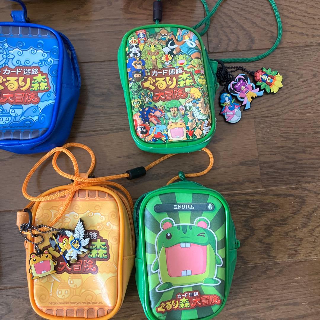ぐるり森大冒険　カードケースセット　ケース9点/キーホルダー5点/バッジ7点
