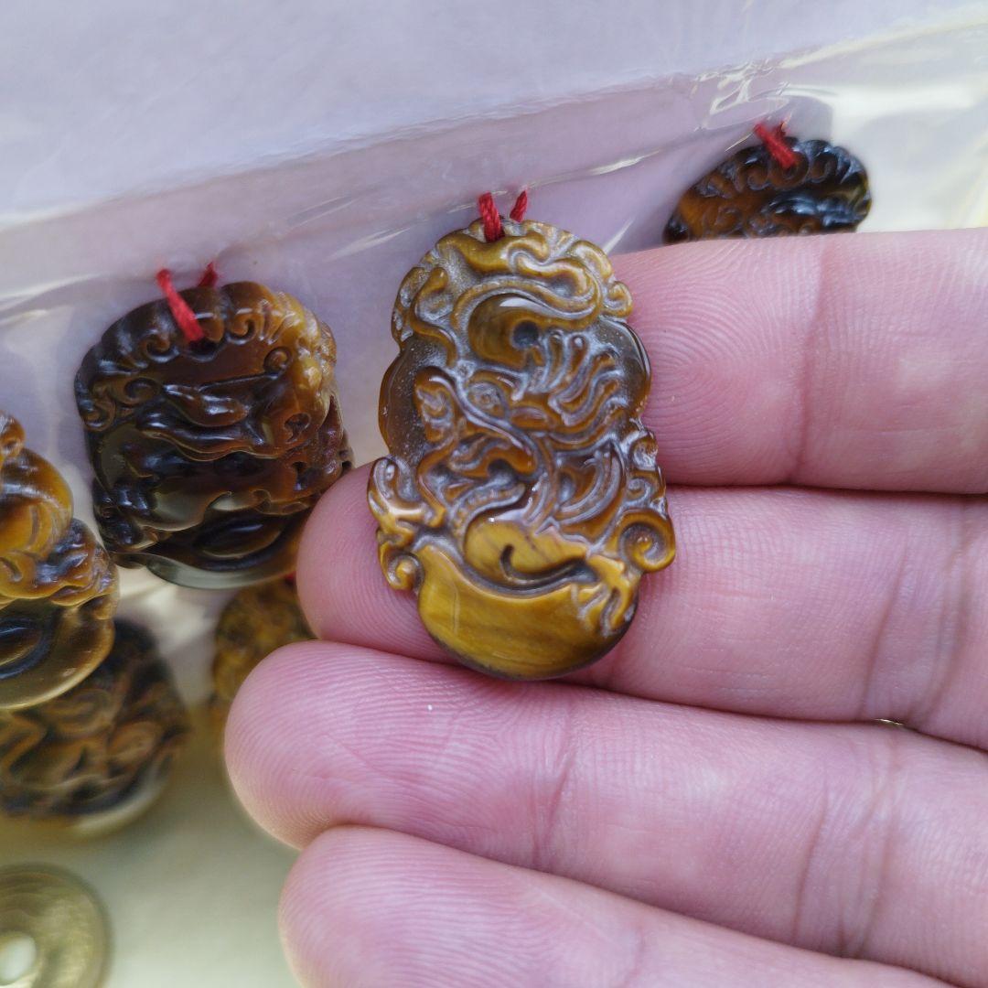 虎目石彫刻十二支ペンダントセット《整理番号:BB050》