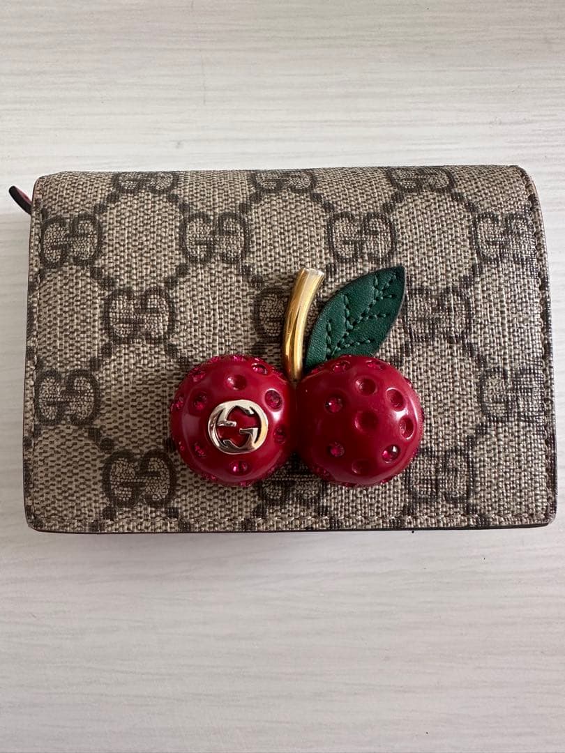 GUCCI チェリー 二つ折り財布