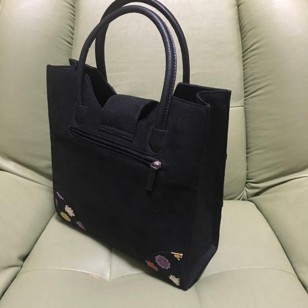 黒と花柄のレディースバック　okajima 手提げ