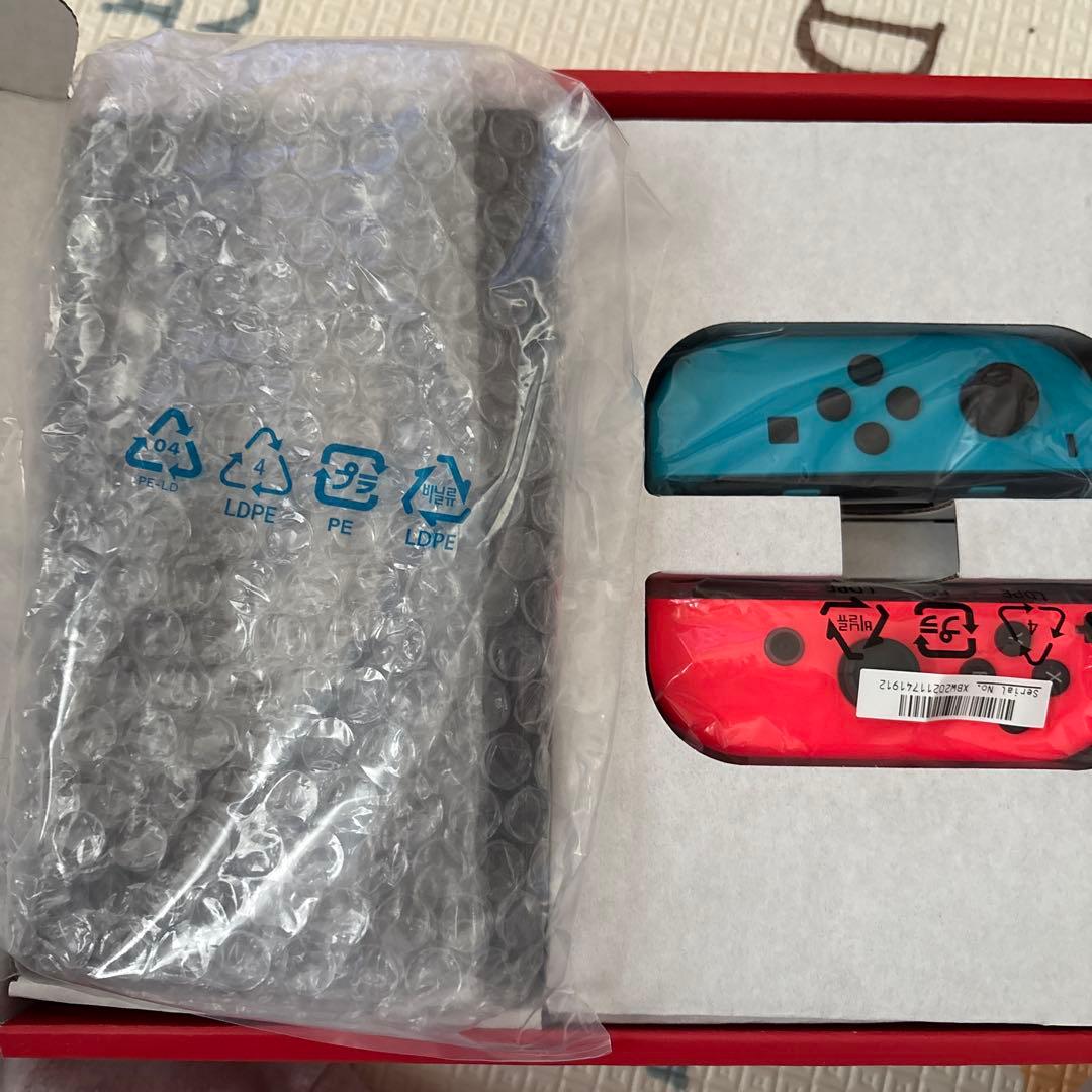 2024.12購入Nintendo Switch 有機EL青/赤 ジョイコン付き