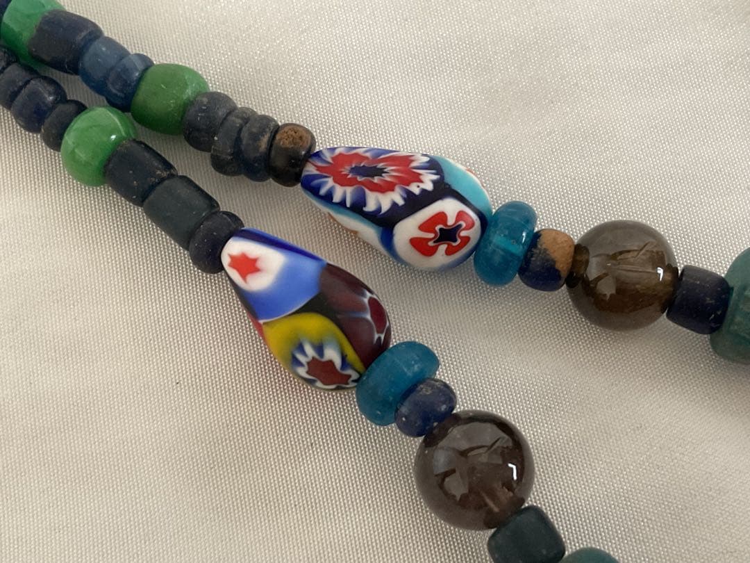 美しいオリジナル「マリ共和国千年ビーズとイタリア新トンボ玉」の