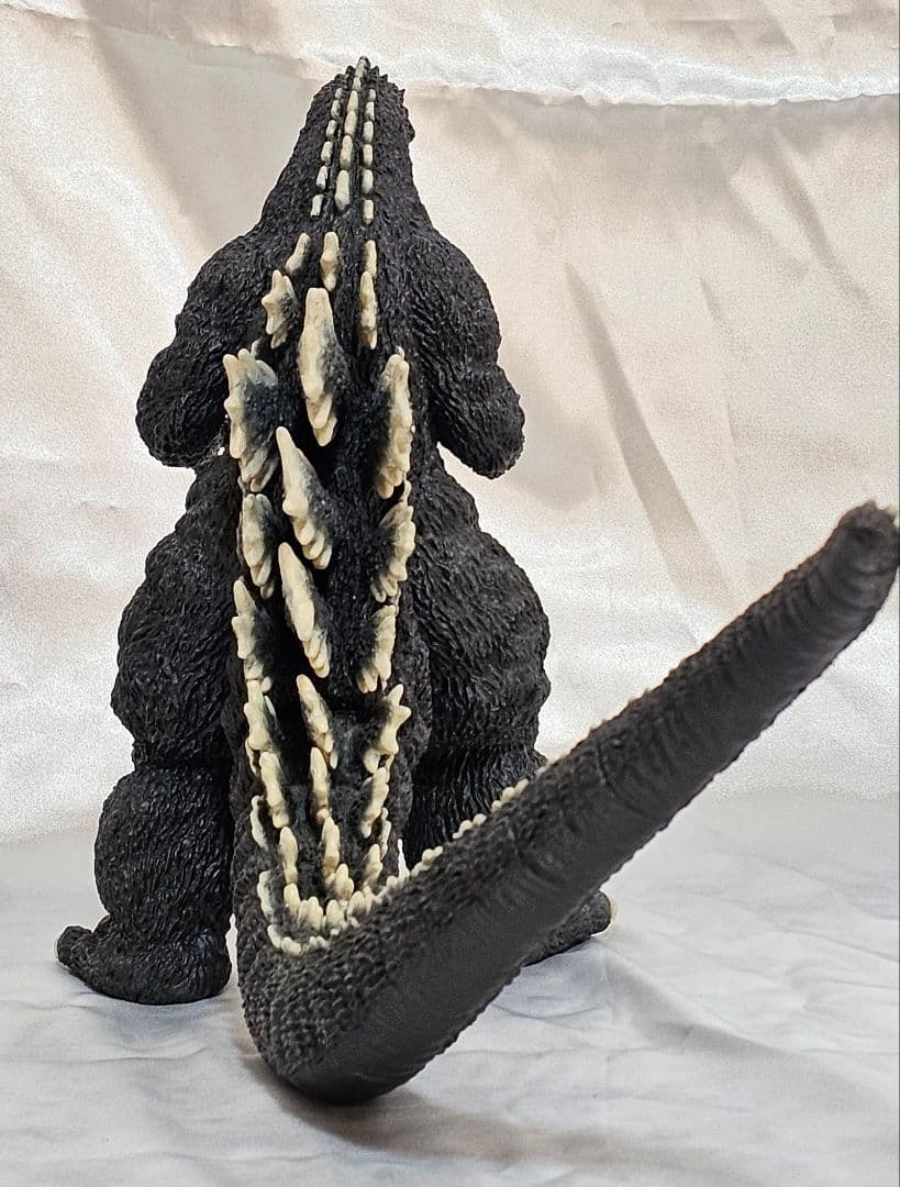 東宝30ｃｍ 酒井ゆうじ造形コレクション ゴジラ1991ギドゴジ北海道バージョン