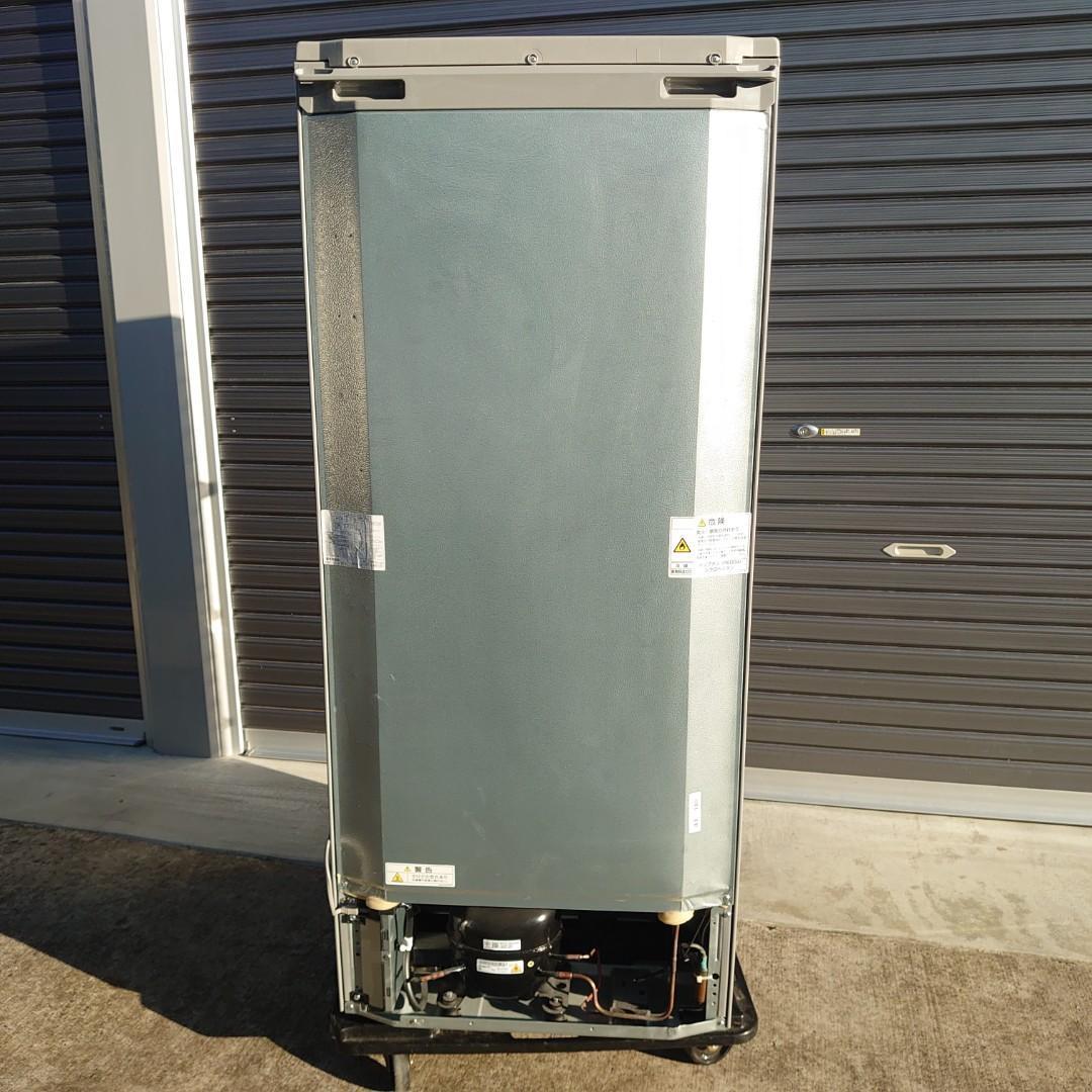 062　AQR-27M(S)　アクア　2022年製　シルバー