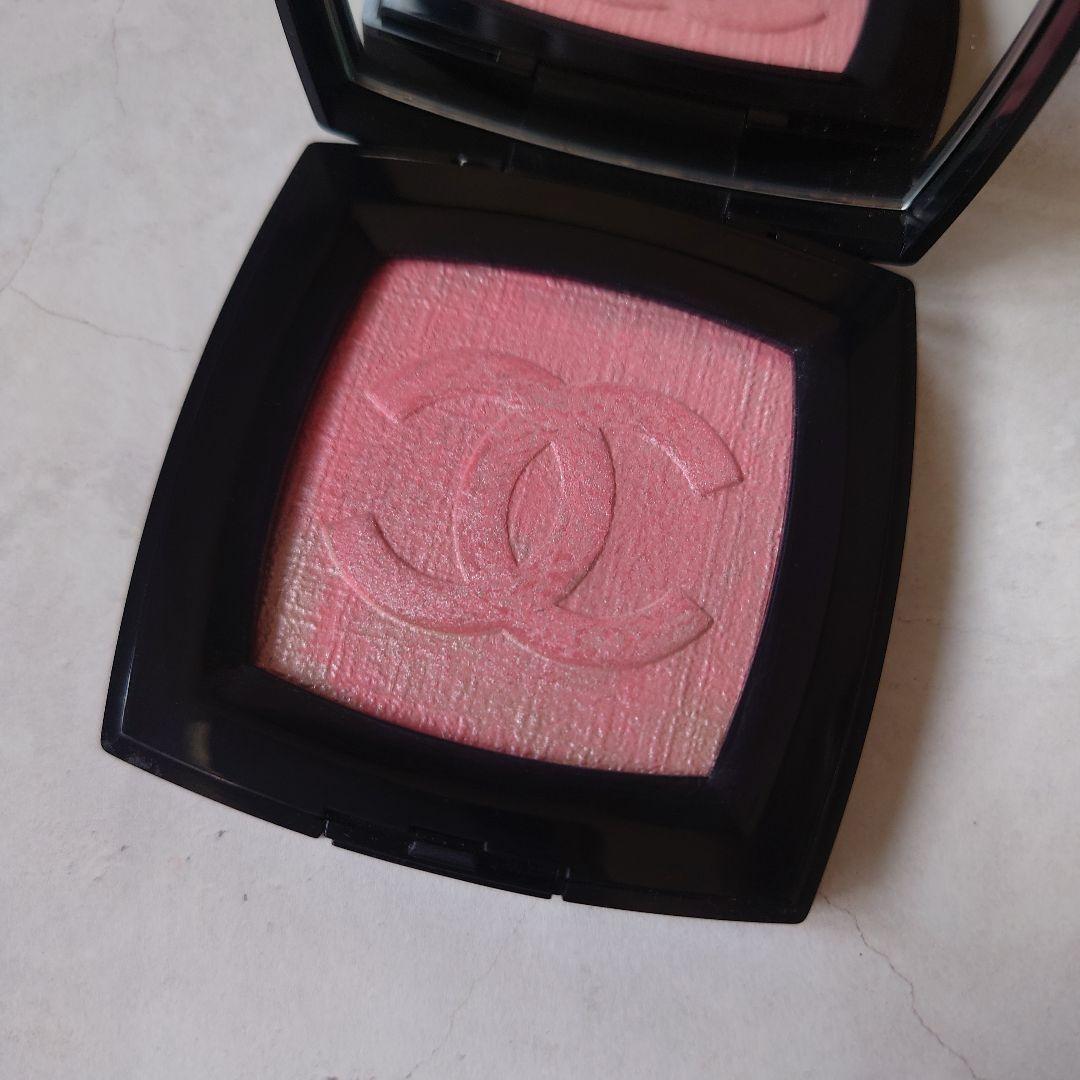 シャネル　チークカラー　ファンテジー ドゥ シャネル