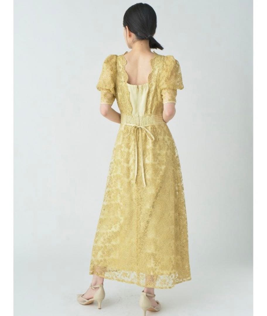 【値下げ】Lilly brown カシュクールフラワーレースドレス