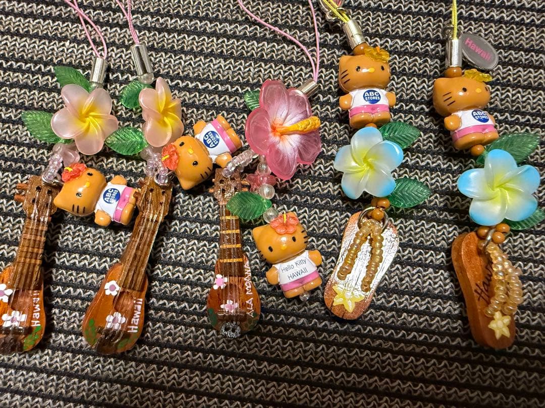 ご当地　日焼けキティギターウクレレサンダルkitty 根付けストラップ 5点