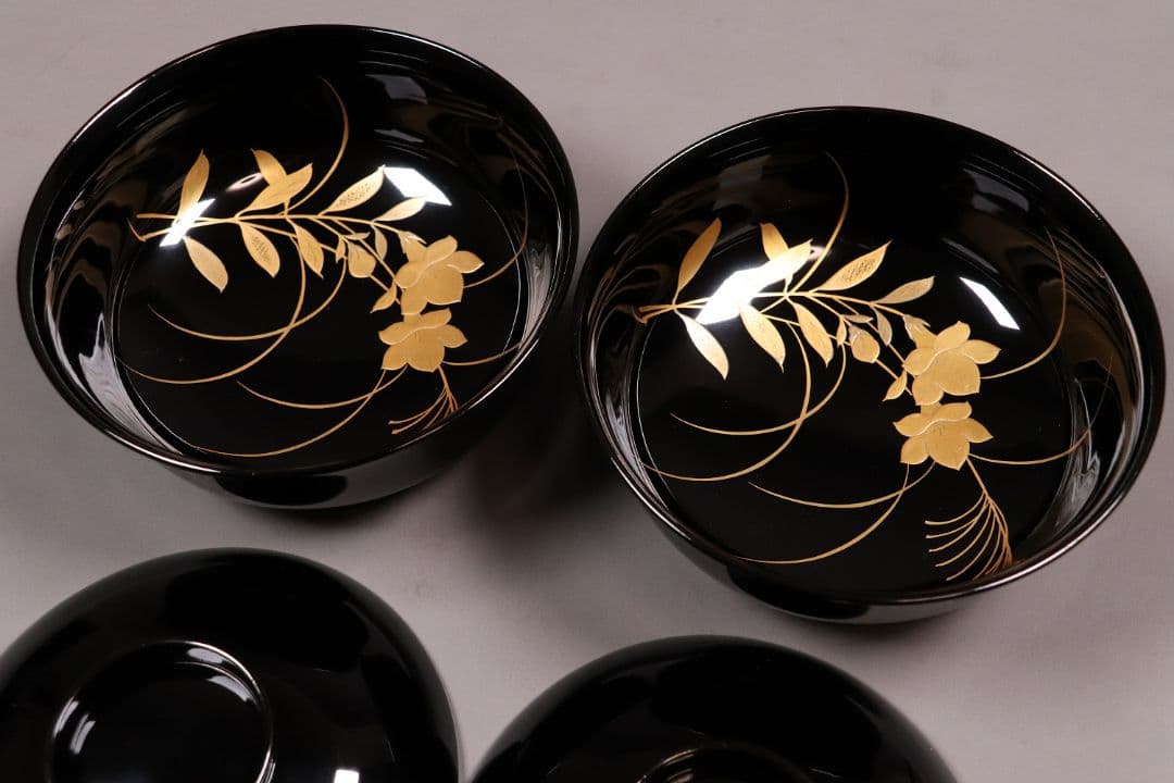 時代木製漆器 加賀蒔絵 牡丹 梅 草花 高蒔絵 黒塗椀 二客 漆芸 CL55