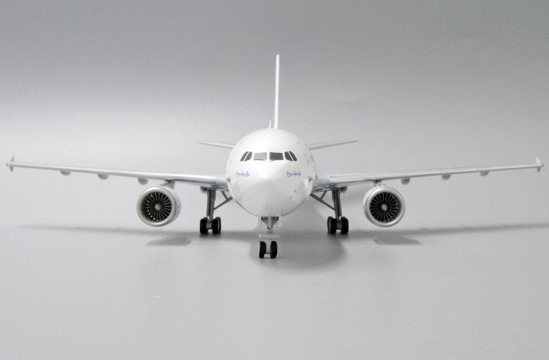 パンナム A310-300 N824PA 1/200 - メルカリ