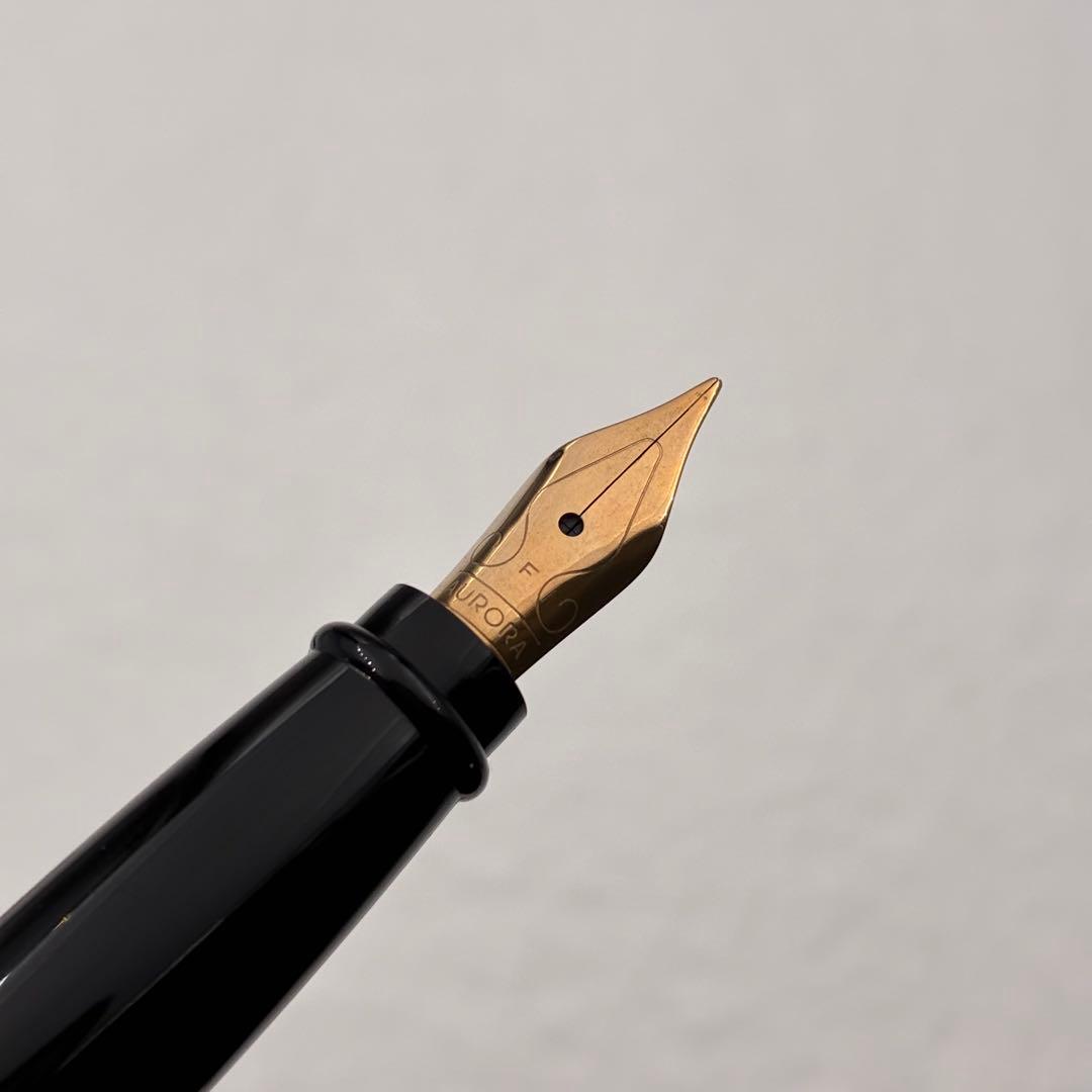 アウロラ 万年筆 イプシロン レッド 細字 F - メルカリ